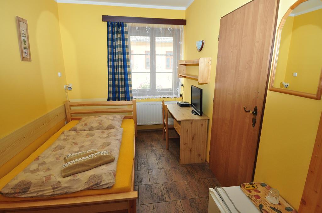 Hotel Na Hradbach Louny Extérieur photo